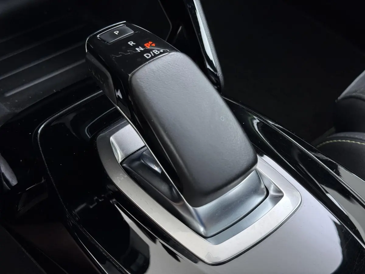 GT Pack 50 kWh 136pk | Accu 91% | Navigatie | Camera achter | Panorama dak | Alcantara bekleding | Cruise control adaptief | Lichtmetalen velgen  | Stoelverwarming | Apple Carplay en Android
