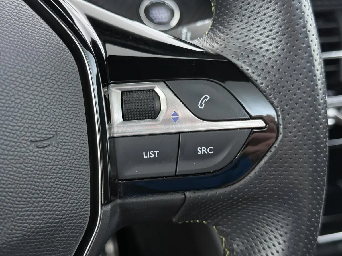 GT Pack 50 kWh 136pk | Accu 91% | Navigatie | Camera achter | Panorama dak | Alcantara bekleding | Cruise control adaptief | Lichtmetalen velgen  | Stoelverwarming | Apple Carplay en Android
