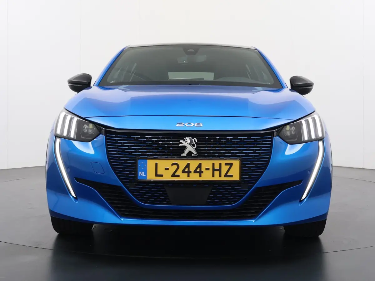 GT Pack 50 kWh 136pk | Accu 91% | Navigatie | Camera achter | Panorama dak | Alcantara bekleding | Cruise control adaptief | Lichtmetalen velgen  | Stoelverwarming | Apple Carplay en Android