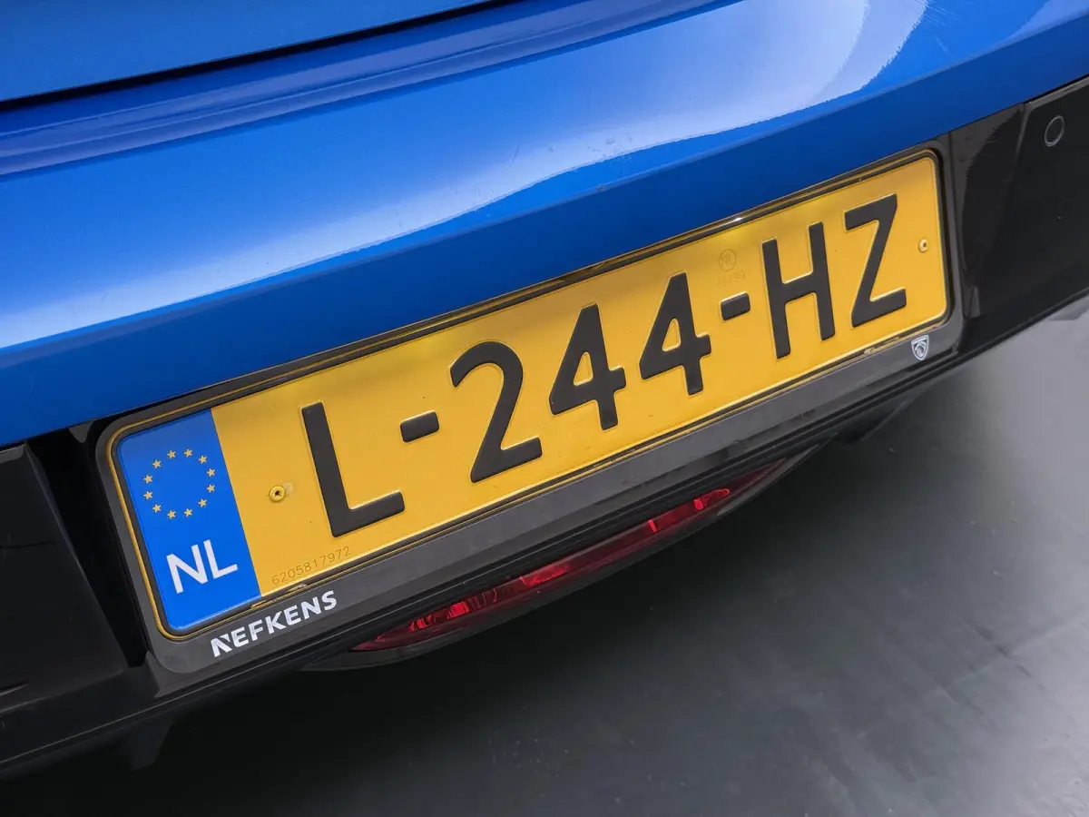 GT Pack 50 kWh 136pk | Accu 91% | Navigatie | Camera achter | Panorama dak | Alcantara bekleding | Cruise control adaptief | Lichtmetalen velgen  | Stoelverwarming | Apple Carplay en Android
