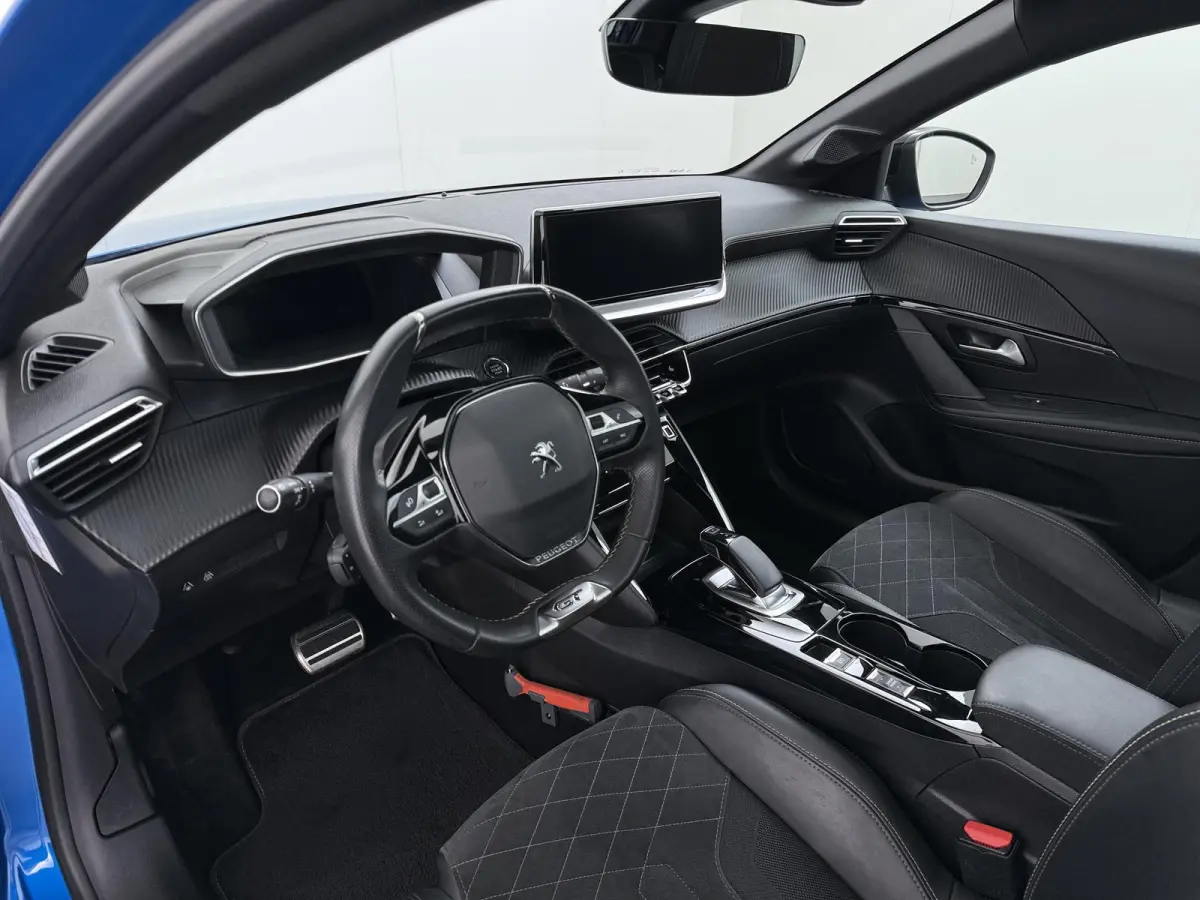 GT Pack 50 kWh 136pk | Accu 91% | Navigatie | Camera achter | Panorama dak | Alcantara bekleding | Cruise control adaptief | Lichtmetalen velgen  | Stoelverwarming | Apple Carplay en Android