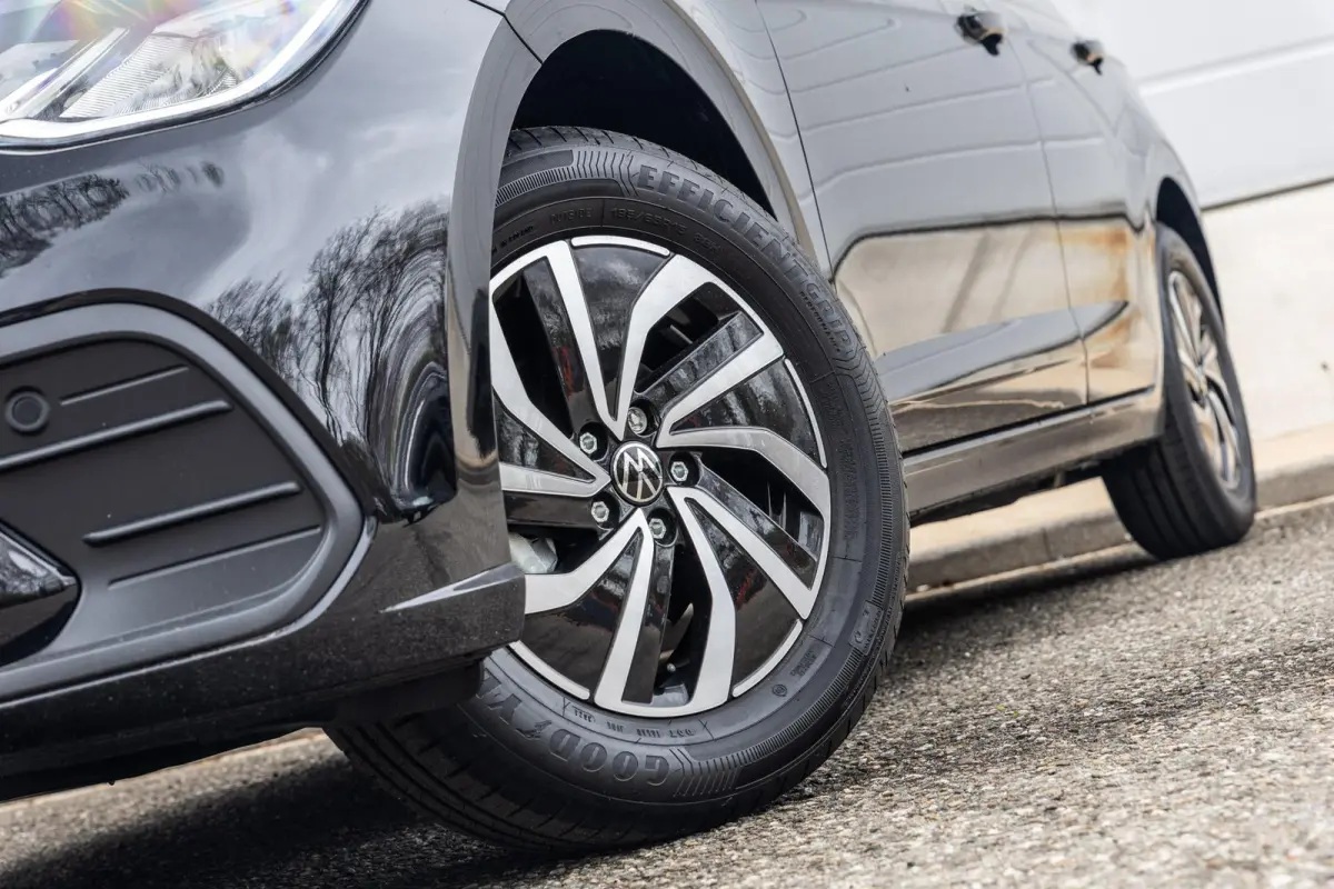 1.0 TSI 95pk Life Edition | Trekhaak Afneembaar | Stoelverwarming