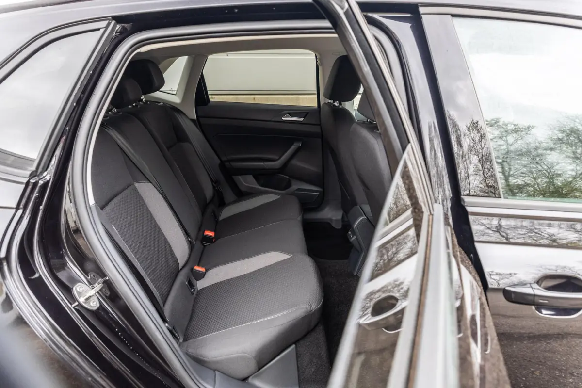 1.0 TSI 95pk Life Edition | Trekhaak Afneembaar | Stoelverwarming
