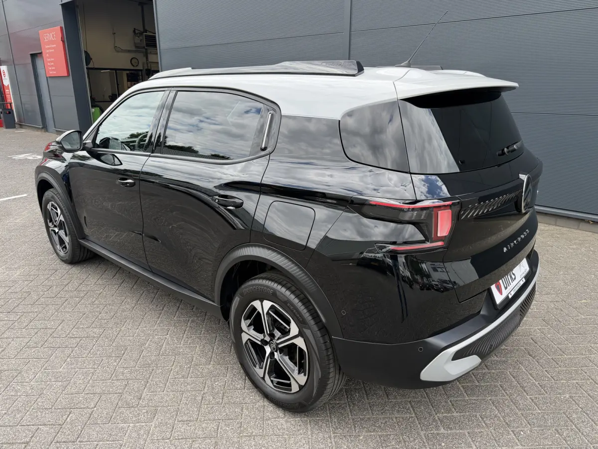 145pk Hybrid Max (Camera - Parkeersensoren V+A - LED - Automatische Airco - Navigatie - Apple Carplay - 17")