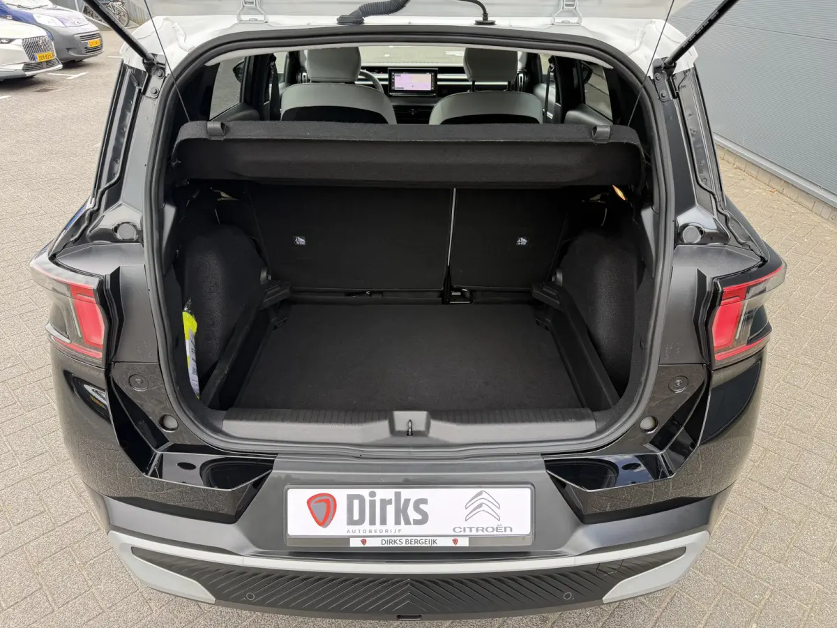 145pk Hybrid Max (Camera - Parkeersensoren V+A - LED - Automatische Airco - Navigatie - Apple Carplay - 17")