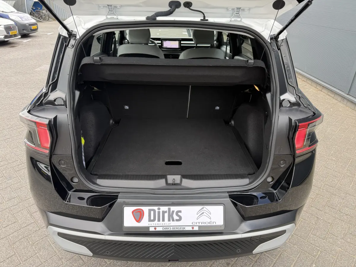 145pk Hybrid Max (Camera - Parkeersensoren V+A - LED - Automatische Airco - Navigatie - Apple Carplay - 17")
