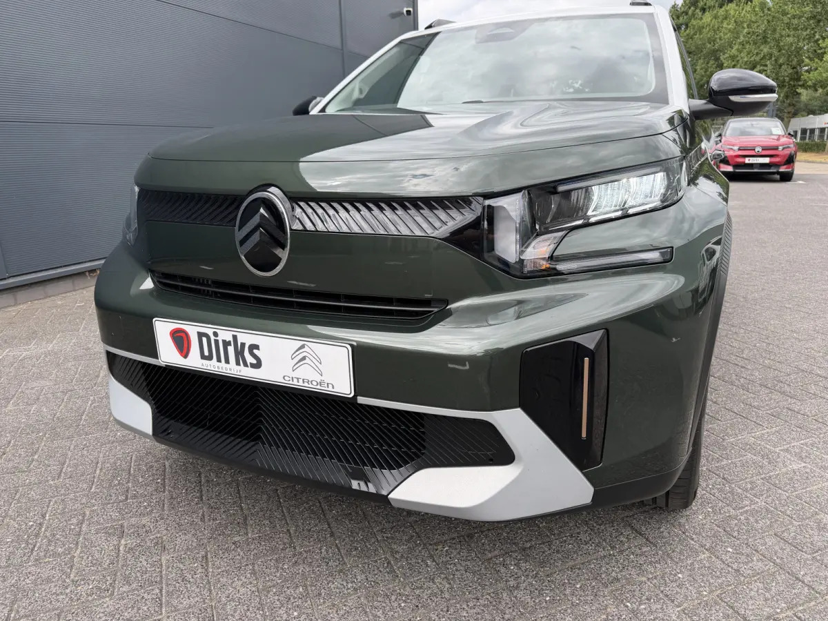 145pk Hybrid Plus (Camera - Navigatie via APP - Automatische Airco - LED - Apple Carplay - Two Tone - Parkeersensoren)
