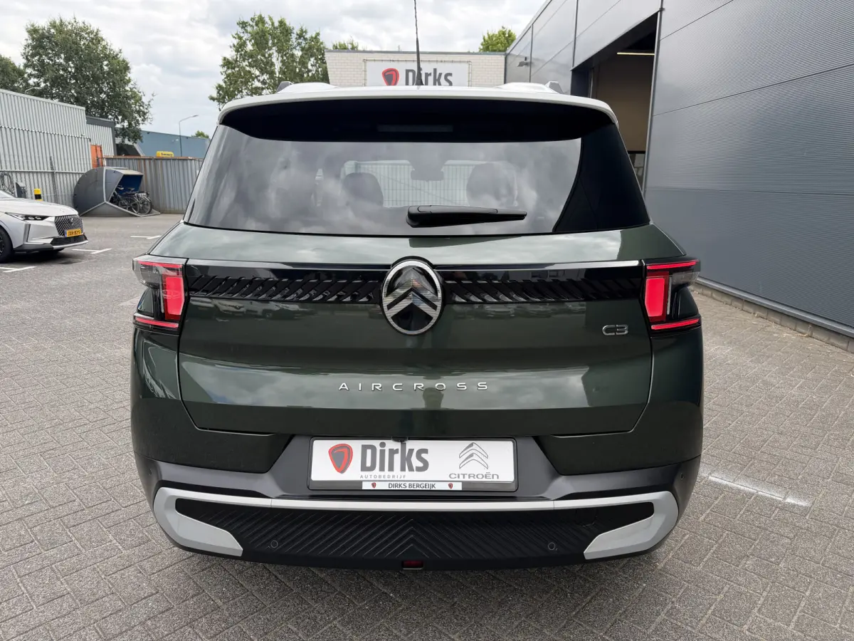 145pk Hybrid Plus (Camera - Navigatie via APP - Automatische Airco - LED - Apple Carplay - Two Tone - Parkeersensoren)