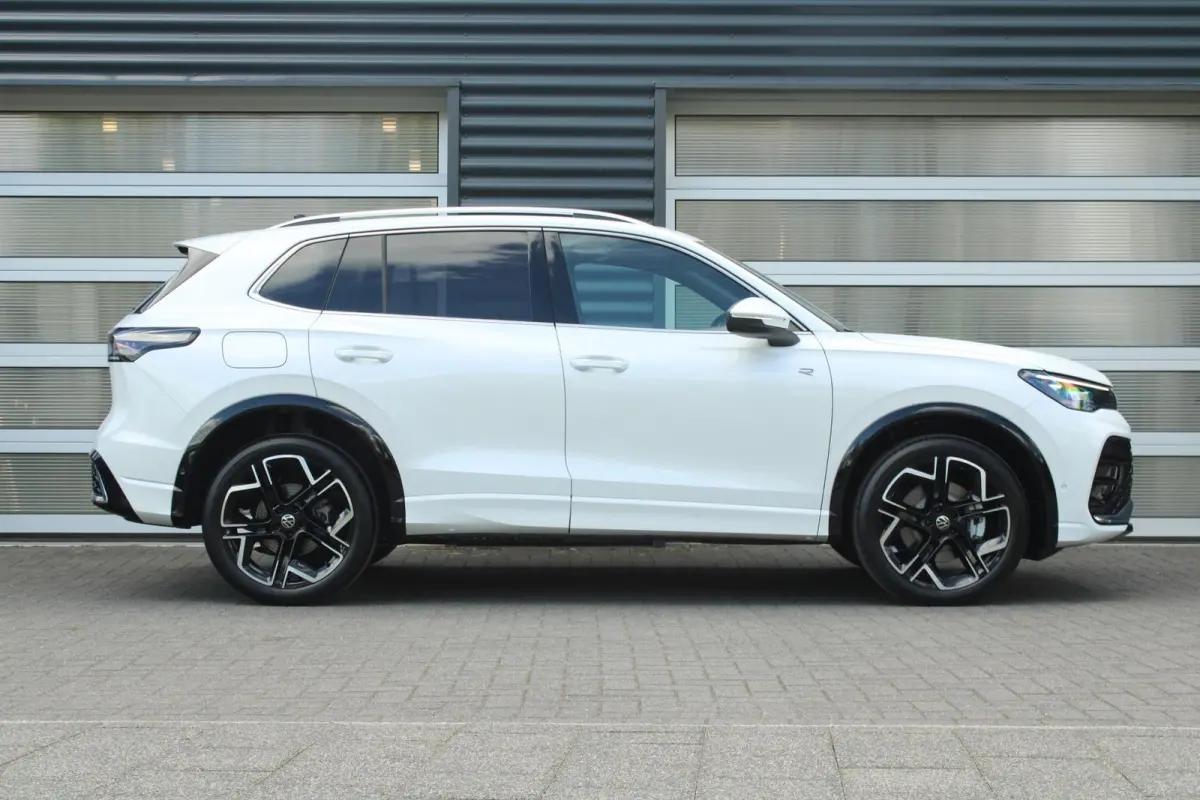 1.5 eHybrid 204pk R-Line Edition | Panoramadak | Trekhaak