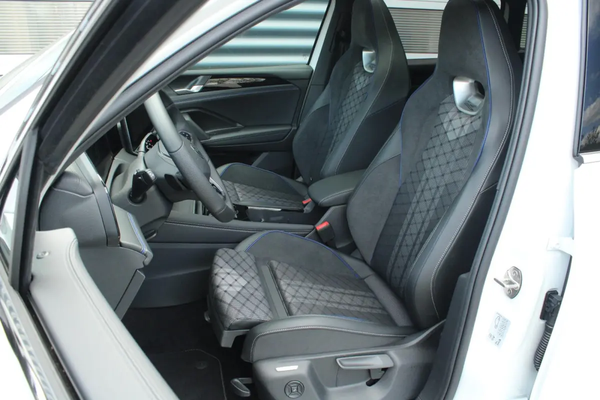 1.5 eHybrid 204pk R-Line Edition | Panoramadak | Trekhaak