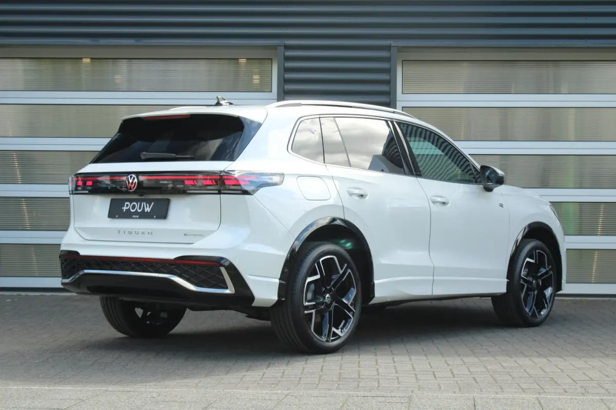 1.5 eHybrid 204pk R-Line Edition | Panoramadak | Trekhaak