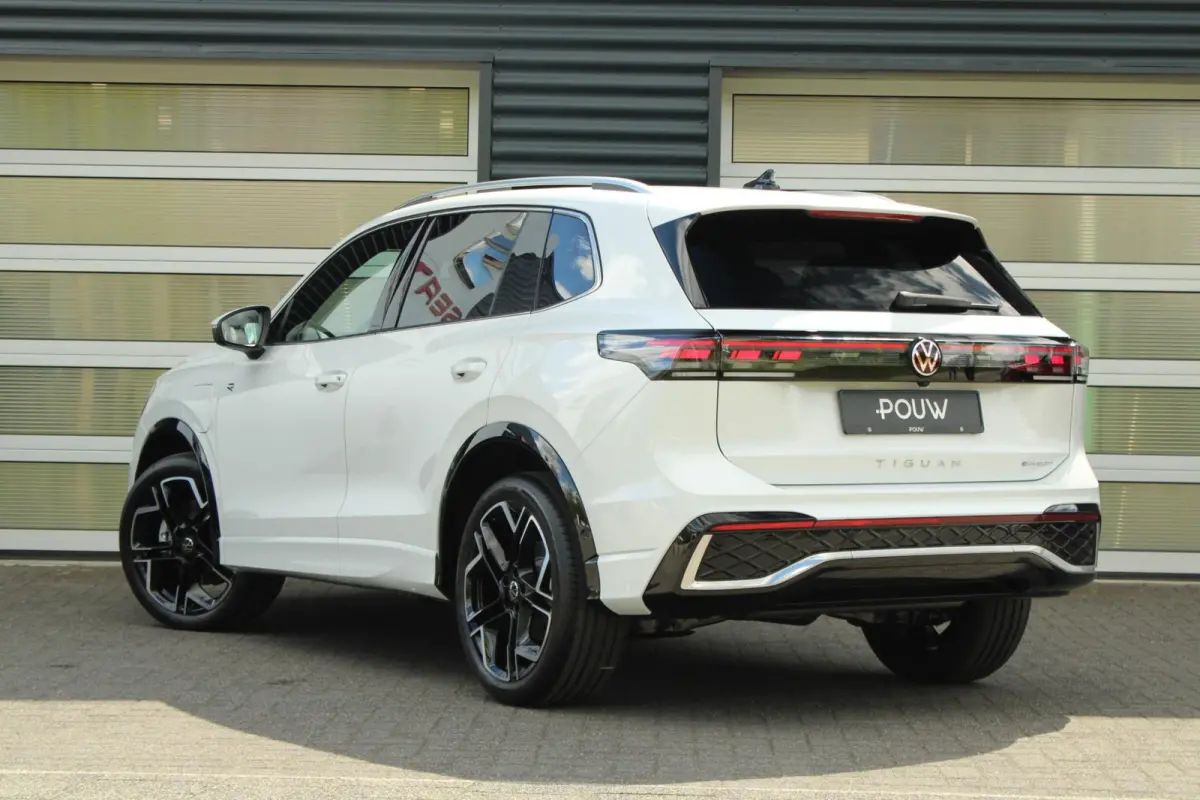 1.5 eHybrid 204pk R-Line Edition | Panoramadak | Trekhaak