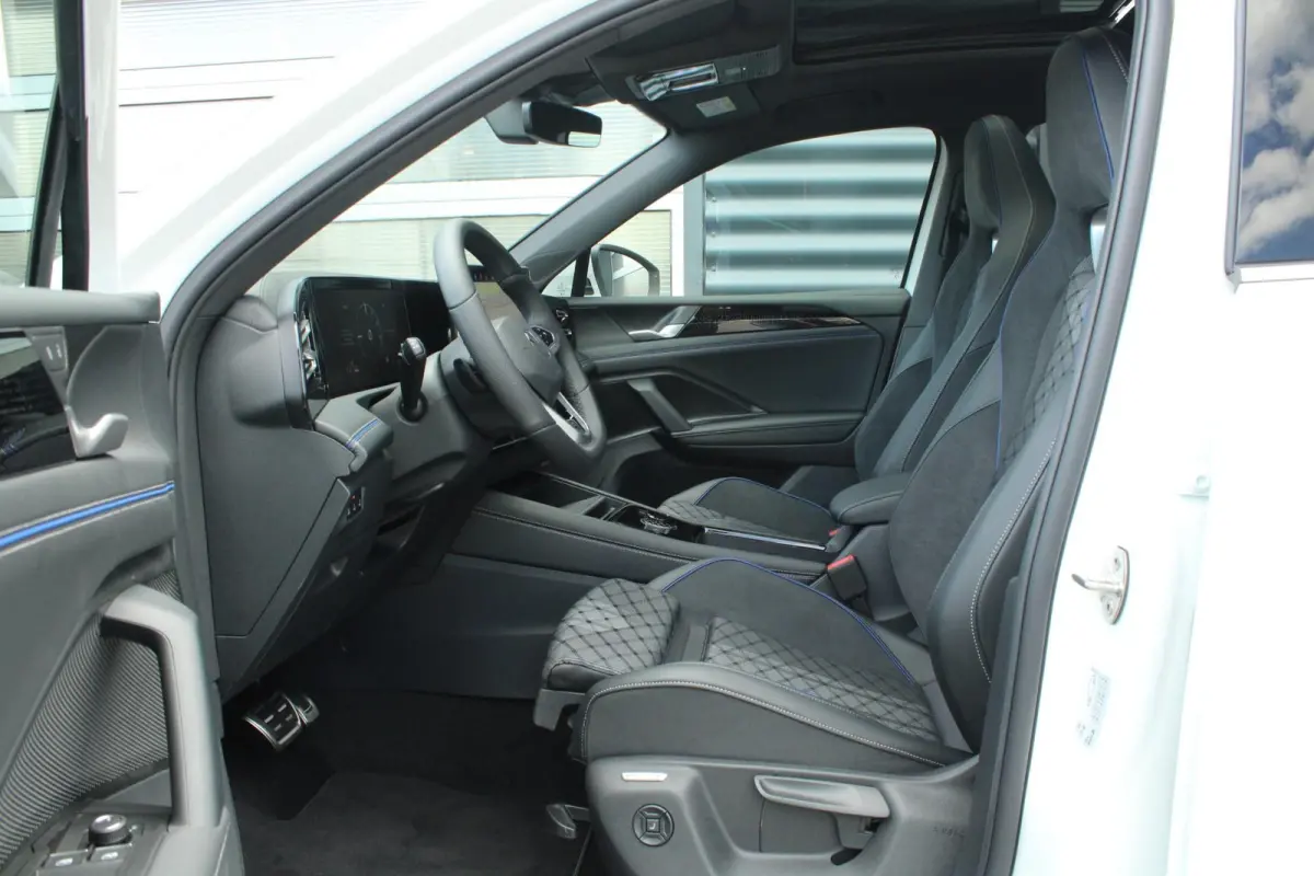 1.5 eHybrid 204pk R-Line Edition | Panoramadak | Trekhaak