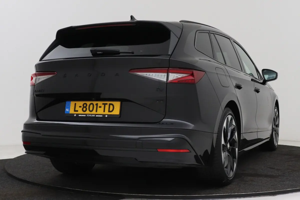 60 Sportline | SOH 93%! | Wegklap. Trekhaak | Org. NL | Dealer onderhouden | CarPlay | Stuurverwarming | PDC |