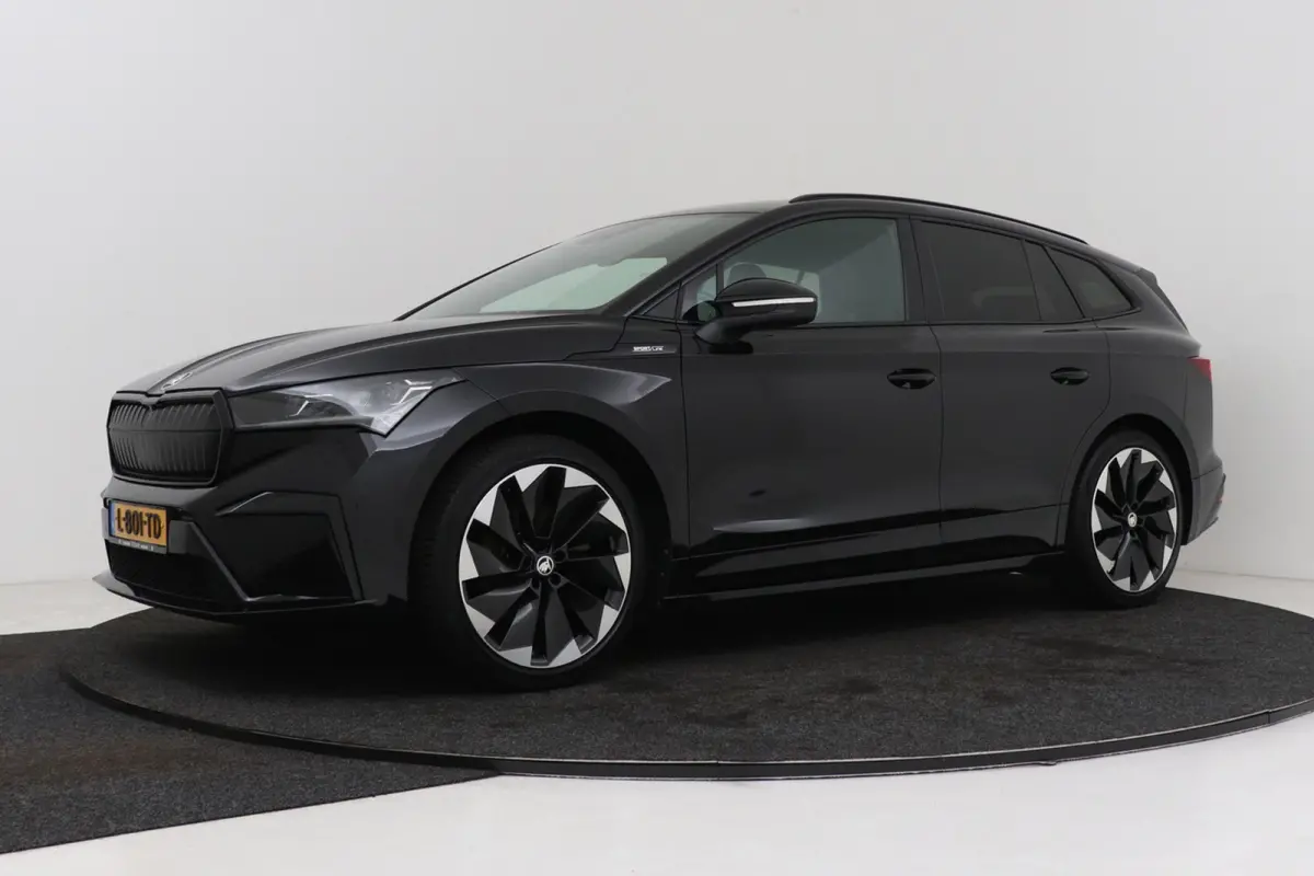 60 Sportline | SOH 93%! | Wegklap. Trekhaak | Org. NL | Dealer onderhouden | CarPlay | Stuurverwarming | PDC |