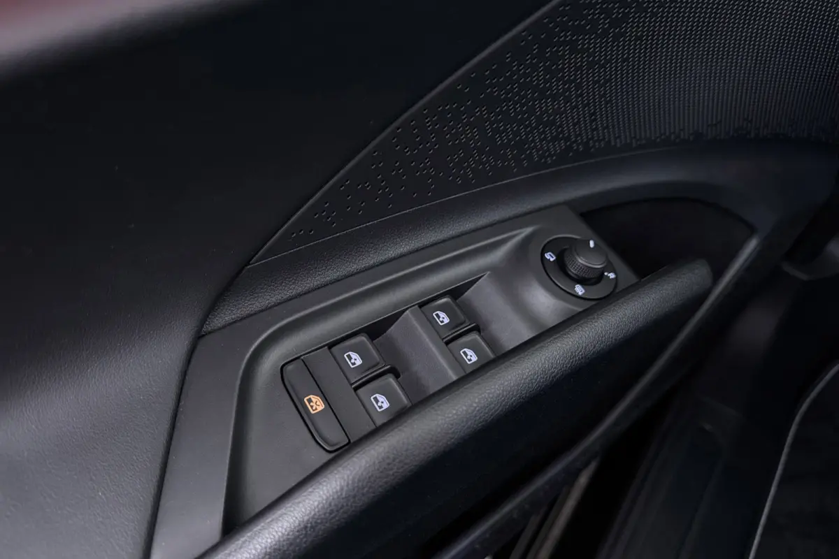 60 Sportline | SOH 93%! | Wegklap. Trekhaak | Org. NL | Dealer onderhouden | CarPlay | Stuurverwarming | PDC |