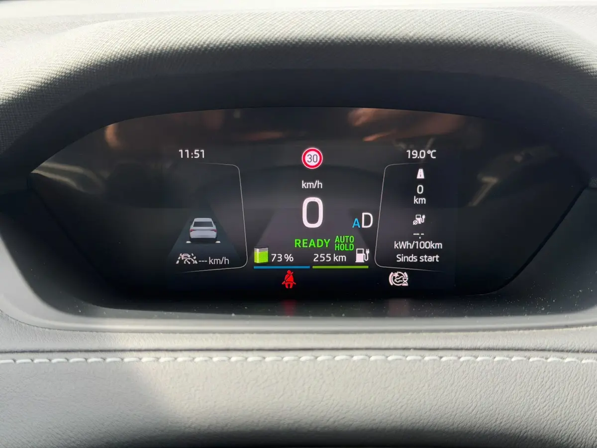 60 Sportline | SOH 93%! | Wegklap. Trekhaak | Org. NL | Dealer onderhouden | CarPlay | Stuurverwarming | PDC |
