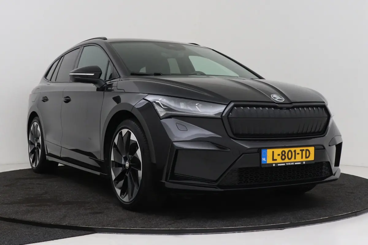 60 Sportline | SOH 93%! | Wegklap. Trekhaak | Org. NL | Dealer onderhouden | CarPlay | Stuurverwarming | PDC |
