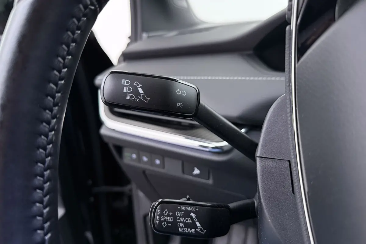 60 Sportline | SOH 93%! | Wegklap. Trekhaak | Org. NL | Dealer onderhouden | CarPlay | Stuurverwarming | PDC |