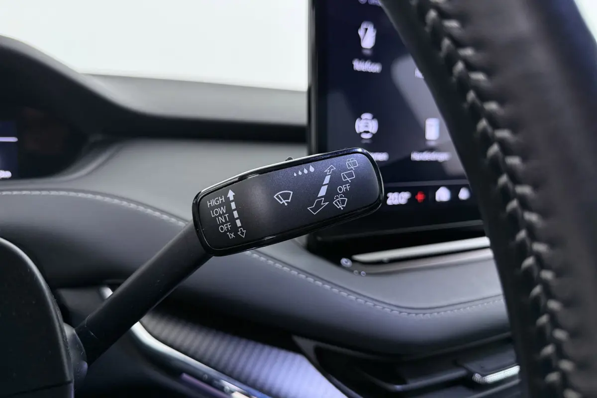 60 Sportline | SOH 93%! | Wegklap. Trekhaak | Org. NL | Dealer onderhouden | CarPlay | Stuurverwarming | PDC |