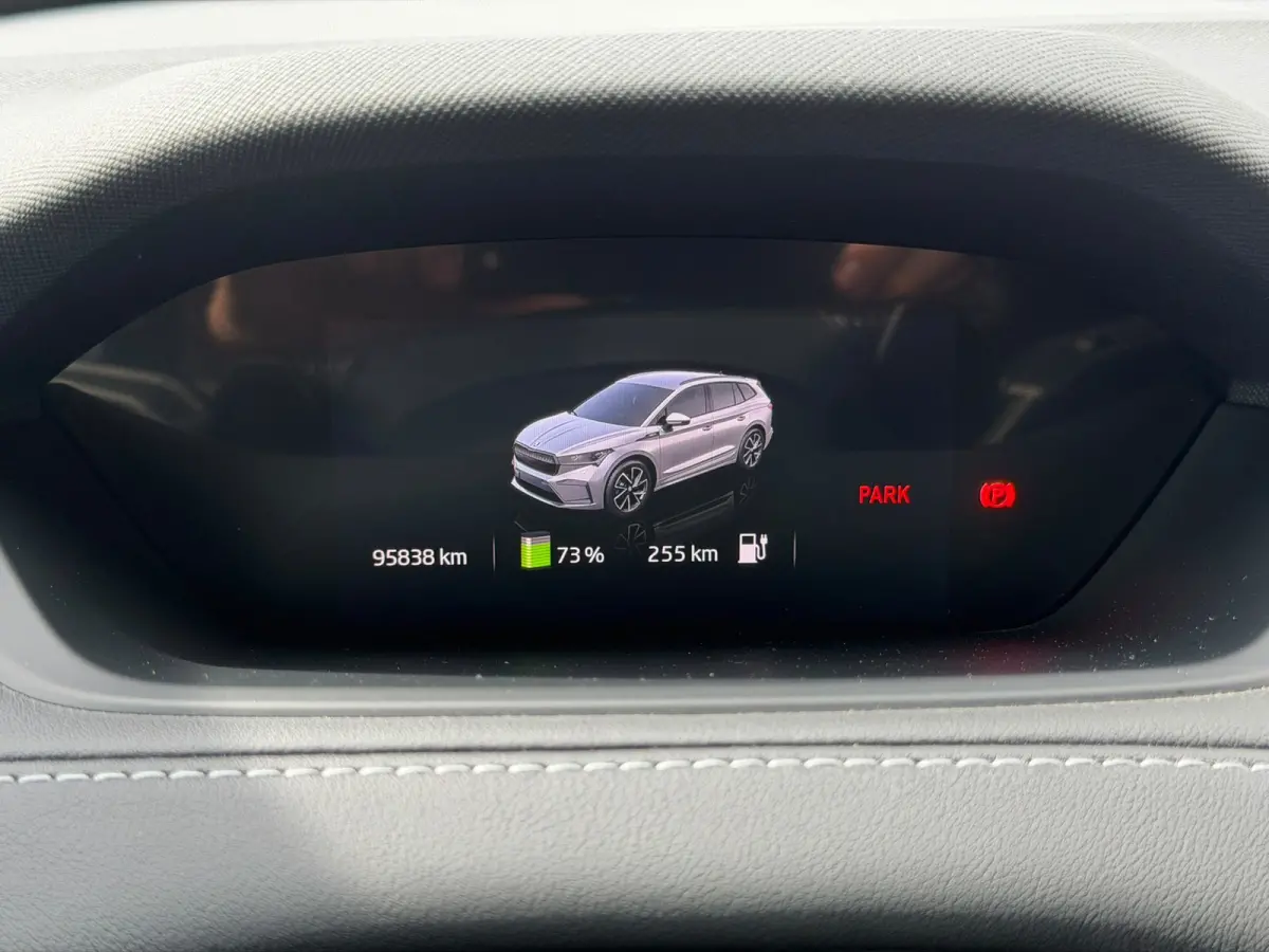 60 Sportline | SOH 93%! | Wegklap. Trekhaak | Org. NL | Dealer onderhouden | CarPlay | Stuurverwarming | PDC |