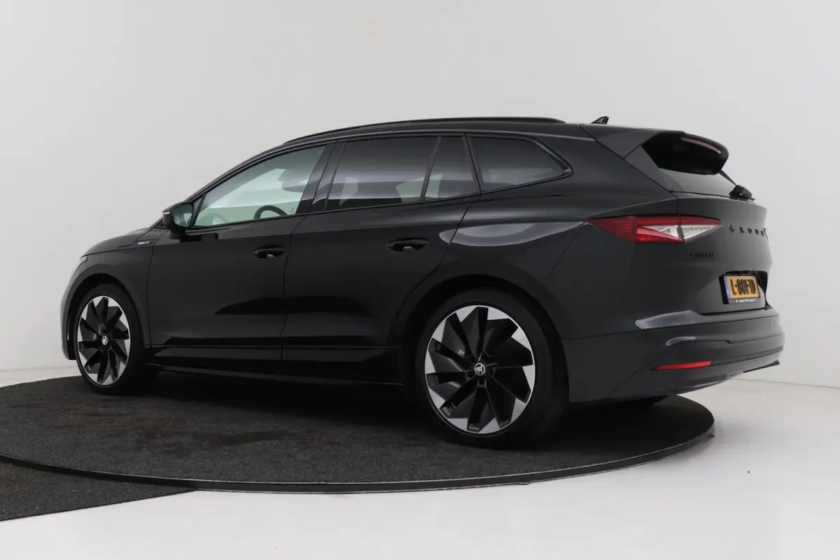 60 Sportline | SOH 93%! | Wegklap. Trekhaak | Org. NL | Dealer onderhouden | CarPlay | Stuurverwarming | PDC |