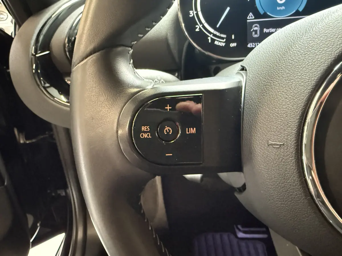 1.5 Cooper Leder/Apple/Camera