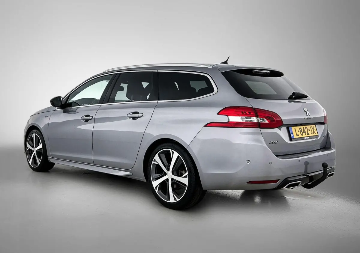 Blue Lease GT 130pk Automaat | Navigatie | Achteruitrijcamera | Full LED koplampen | Adaptieve Cruise Control | Keyless | Sportstoelen Leder/Alcantara verwarmd+massage | Climate Control | Pa
