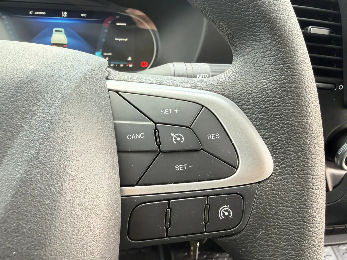 35C18H 3.0 Automaat Laadklep Bakwagen Meubelbak Dubbellucht Carplay Navigatie Climate Control Cruise Control Camera Koffer