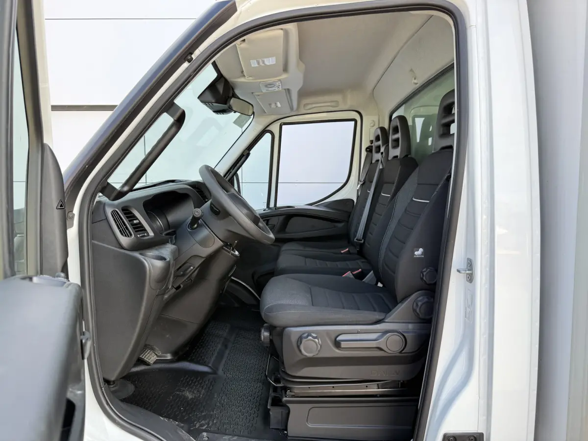 35C18H 3.0 Automaat Laadklep Bakwagen Meubelbak Dubbellucht Carplay Navigatie Climate Control Cruise Control Camera Koffer