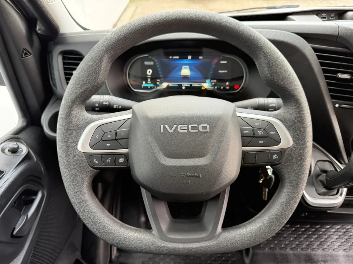 35C18H 3.0 Automaat Laadklep Bakwagen Meubelbak Dubbellucht Carplay Navigatie Climate Control Cruise Control Camera Koffer
