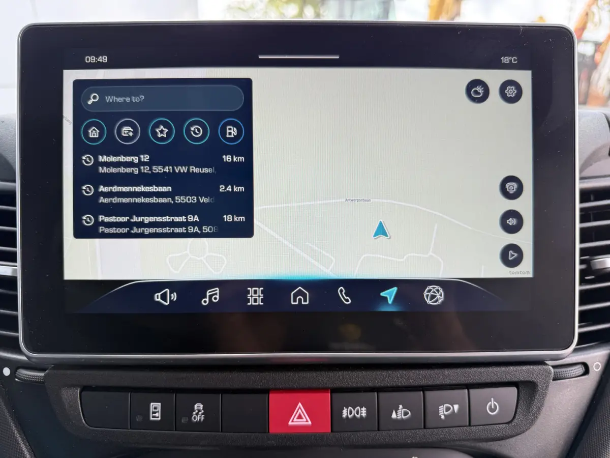 35C18H 3.0 Automaat Laadklep Bakwagen Meubelbak Dubbellucht Carplay Navigatie Climate Control Cruise Control Camera Koffer