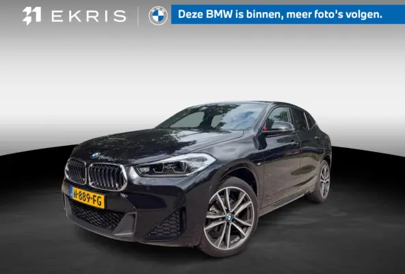 sDrive18i M Sportpakket | 19 inch LM M Dubbelspaak | Trekhaak met afneembare kogel | BMW Head-Up Display | Extra getint glas