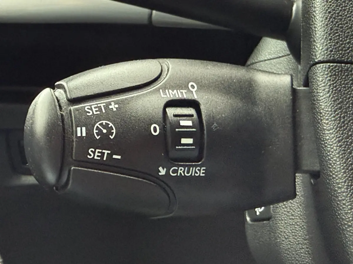 PT82 Chic | Trekhaak | Distributieriem vervangen | Cruise Control | Airco | 4 Seizoenen banden