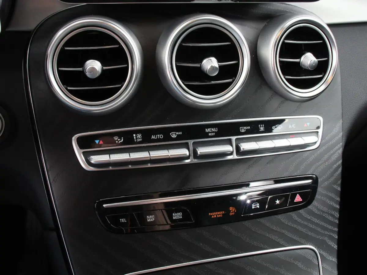 4MATIC PHEV Exclusive Navigatie Climate Control Leder(look) Camera Trekhaak Adaptive Cruise Control Dab
