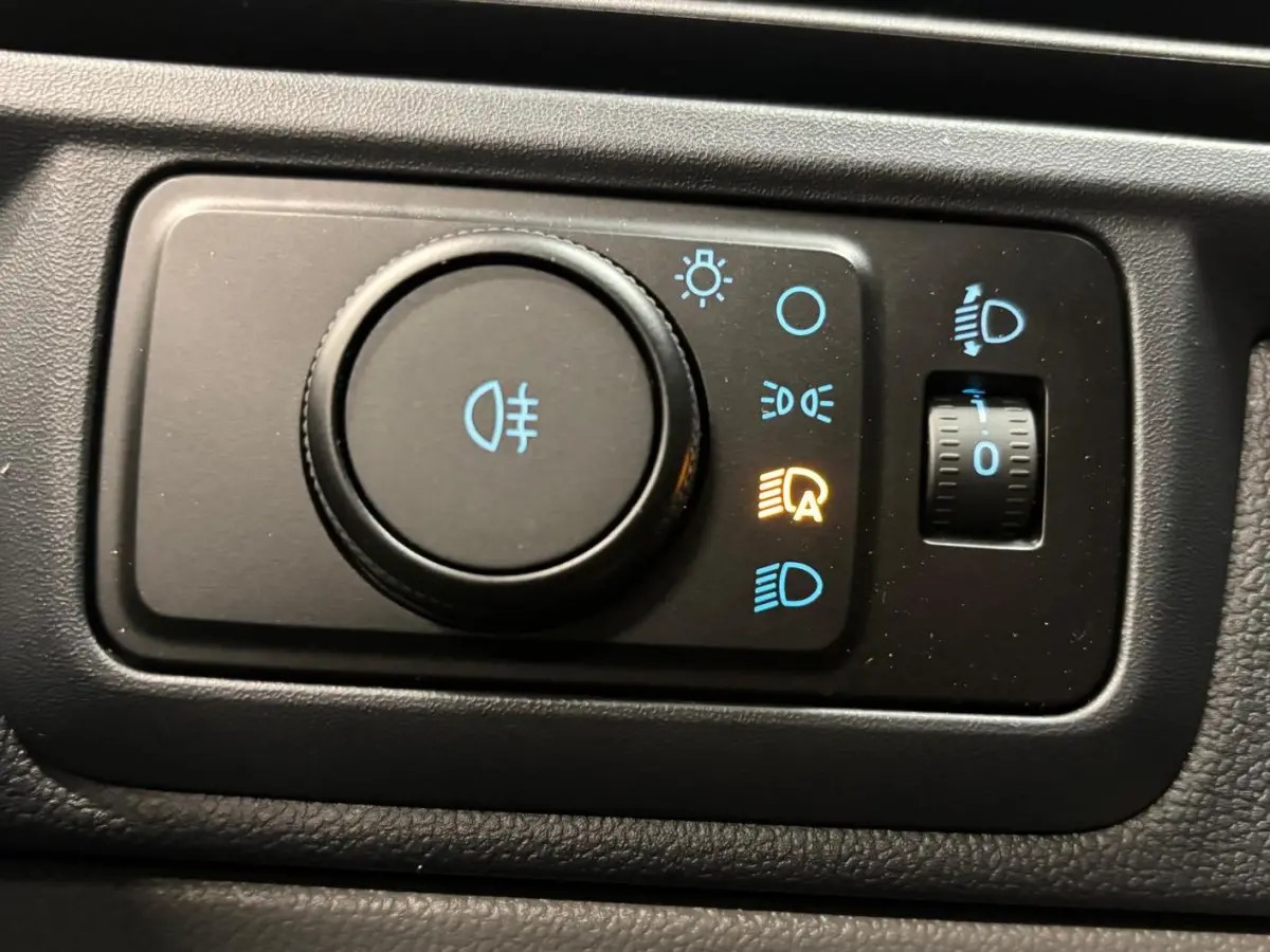 300 2.0 TDCI L2H1 EC Sport Nieuw Model Automaat Airco Cruise Navi Parkeersensoren Camera Carplay Trekhaak