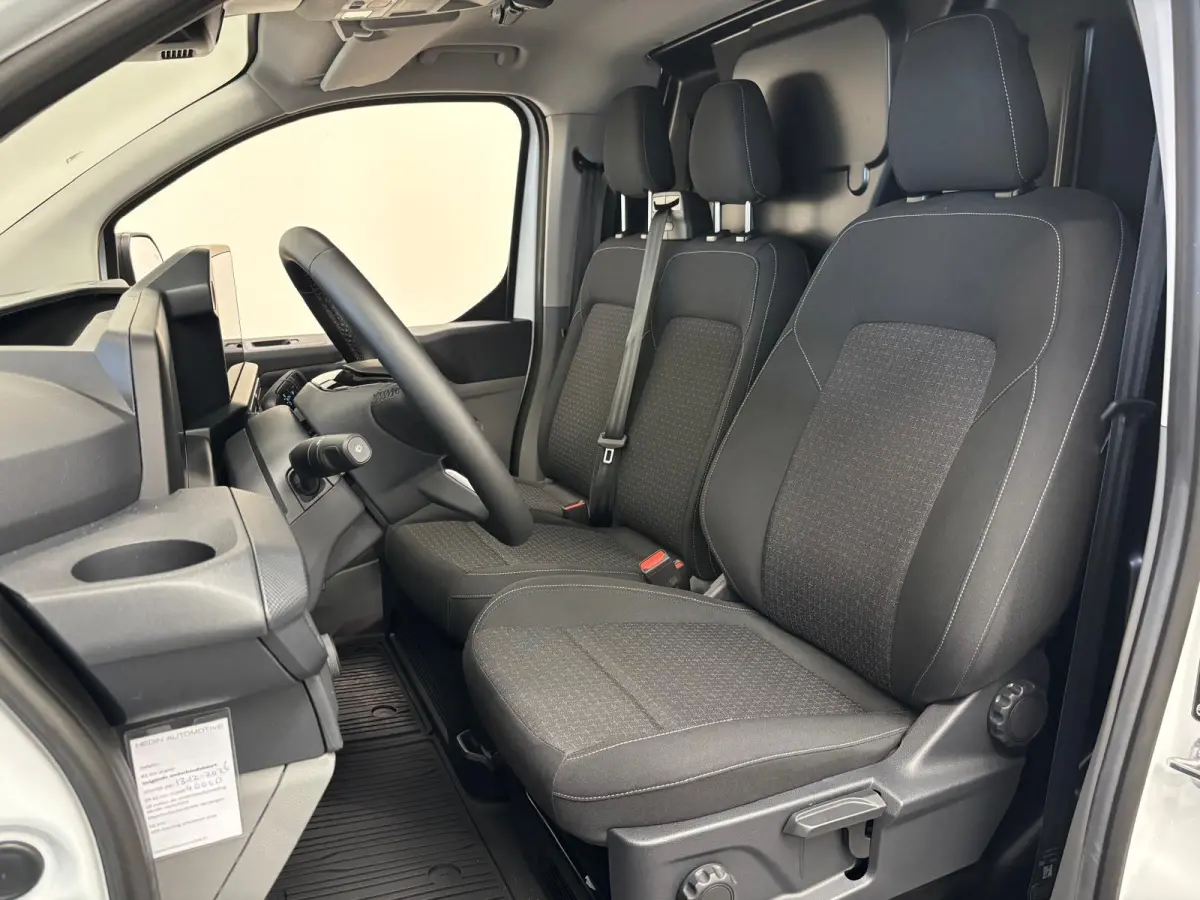 300 2.0 TDCI L2H1 EC Sport Nieuw Model Automaat Airco Cruise Navi Parkeersensoren Camera Carplay Trekhaak