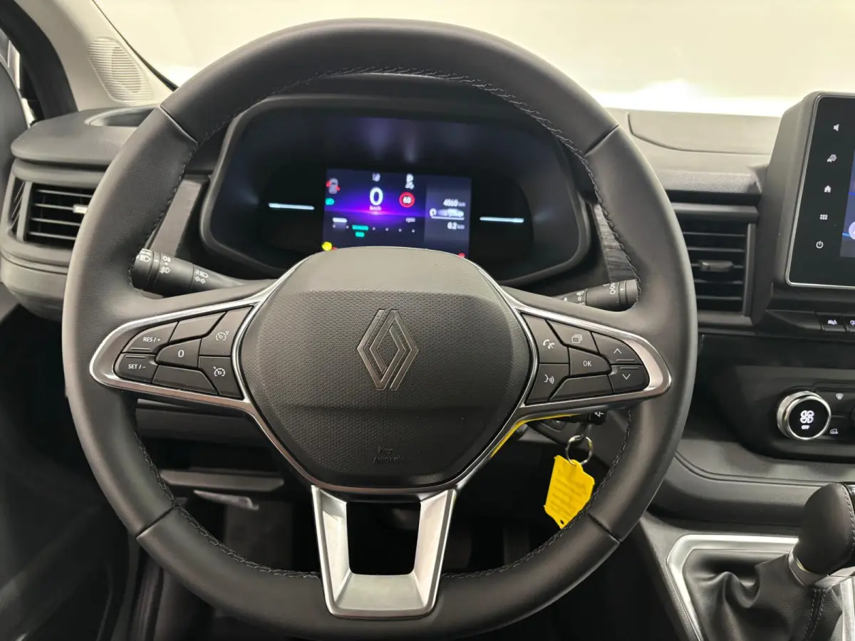2.0 Blue dCi 150PK L2H1 EC Sport Edition Automaat Navigatie Airco Lichtmetalen velgen Betimmering Trekhaak Camera Parkeer sensoren Dab