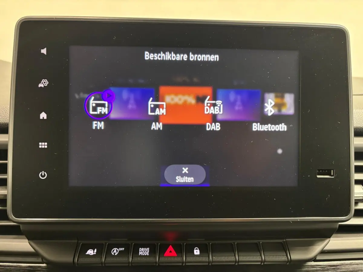 2.0 Blue dCi 150PK L2H1 EC Sport Edition Automaat Navigatie Airco Lichtmetalen velgen Betimmering Trekhaak Camera Parkeer sensoren Dab