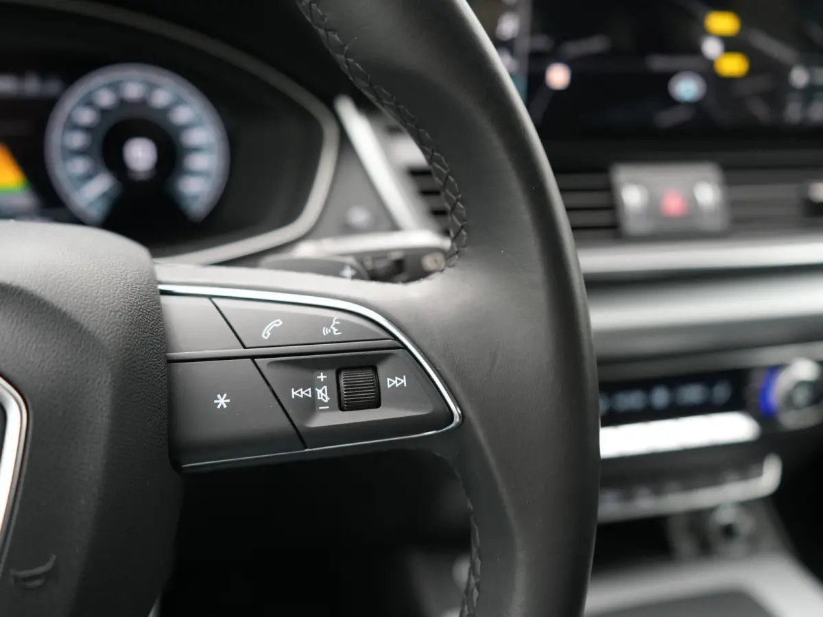 55 TFSI e S Line PHEV 367pk Dealer O.H. | Alcantara Sportstoelen Massage & Verwarmd | 360 Camera | Bang & Olufsen Audio | Keyless | Navigatie | Virtual | DAB | Cruise Control | Plug In Hybri