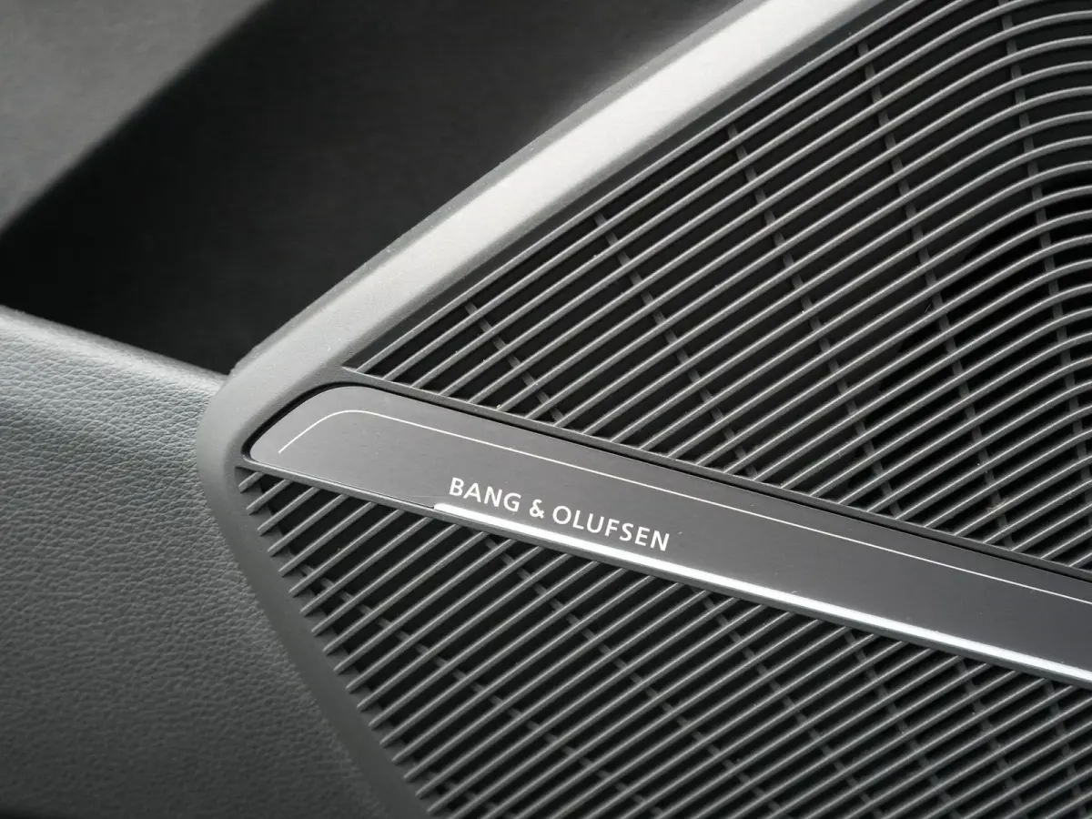 55 TFSI e S Line PHEV 367pk Dealer O.H. | Alcantara Sportstoelen Massage & Verwarmd | 360 Camera | Bang & Olufsen Audio | Keyless | Navigatie | Virtual | DAB | Cruise Control | Plug In Hybri