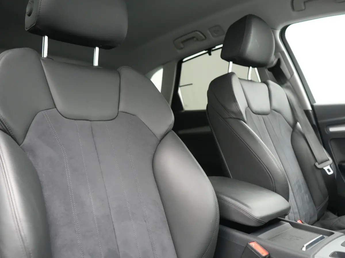 55 TFSI e S Line PHEV 367pk Dealer O.H. | Alcantara Sportstoelen Massage & Verwarmd | 360 Camera | Bang & Olufsen Audio | Keyless | Navigatie | Virtual | DAB | Cruise Control | Plug In Hybri