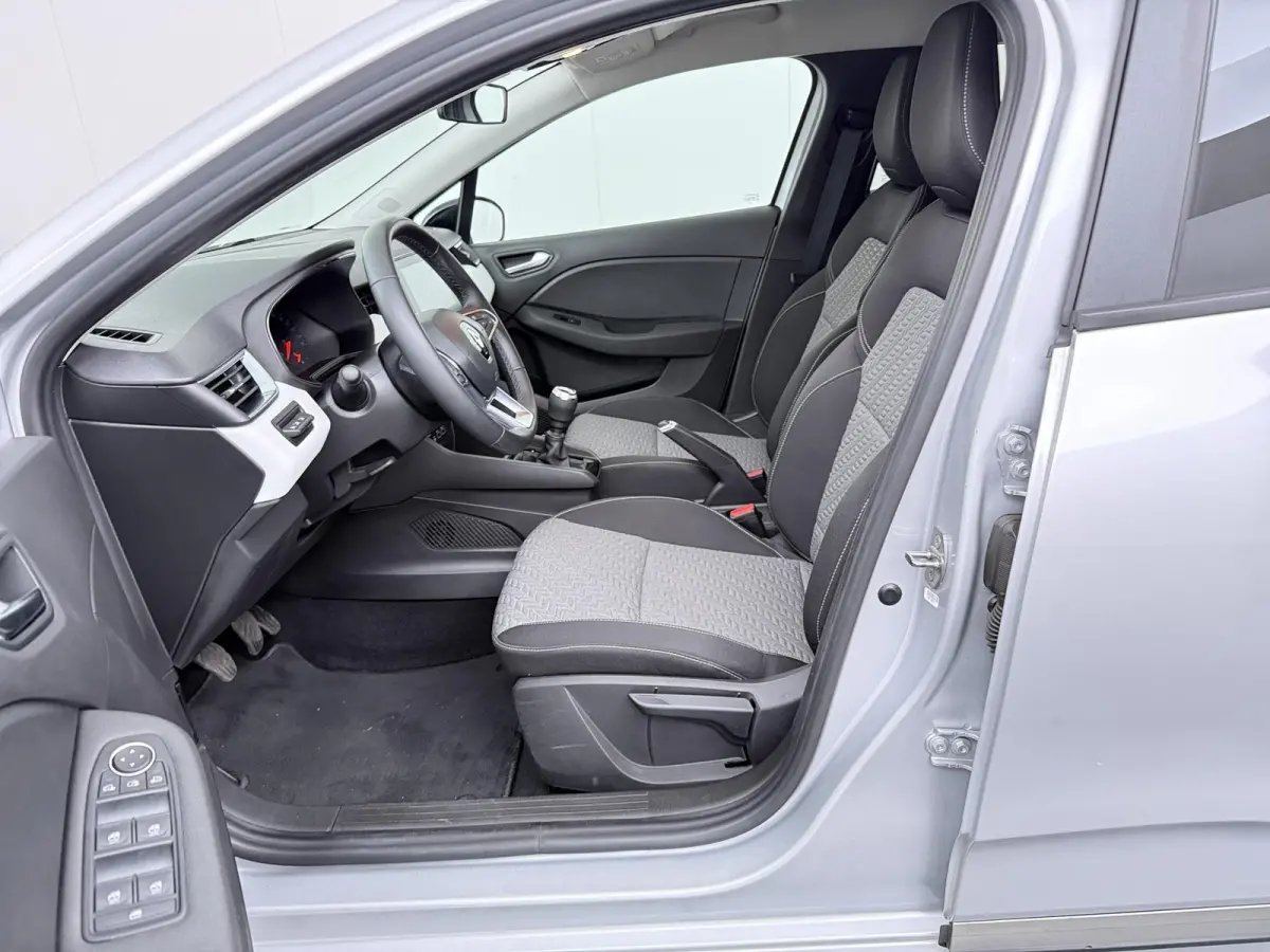 TCe 90 GPF Evolution | Navigatie | Parkeersensoren | Lichtmetalen velgen |