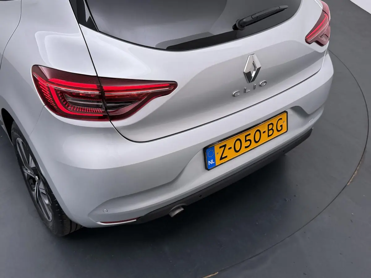 TCe 90 GPF Evolution | Navigatie | Parkeersensoren | Lichtmetalen velgen |