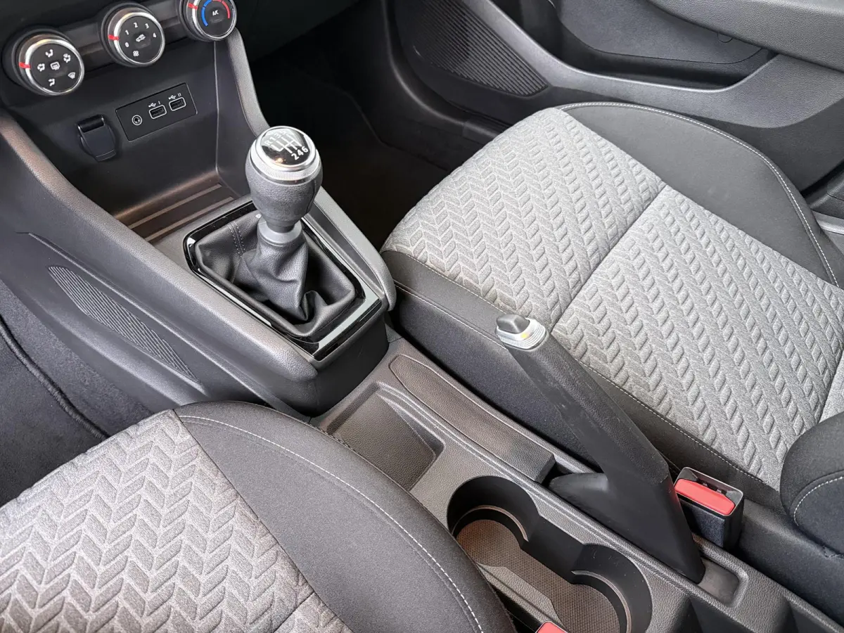 TCe 90 GPF Evolution | Navigatie | Parkeersensoren | Lichtmetalen velgen |