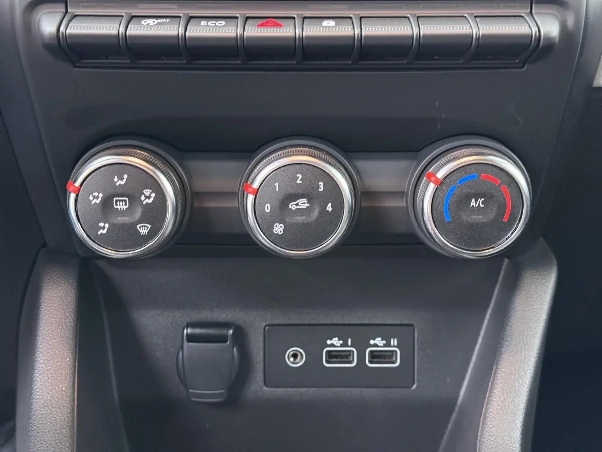 TCe 90 GPF Evolution | Navigatie | Parkeersensoren | Lichtmetalen velgen |
