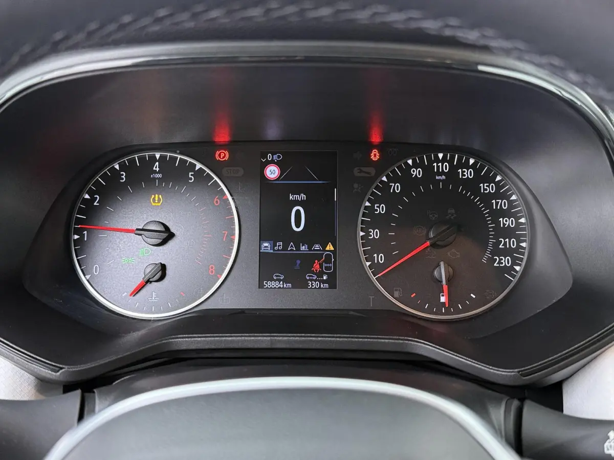 TCe 90 GPF Evolution | Navigatie | Parkeersensoren | Lichtmetalen velgen |