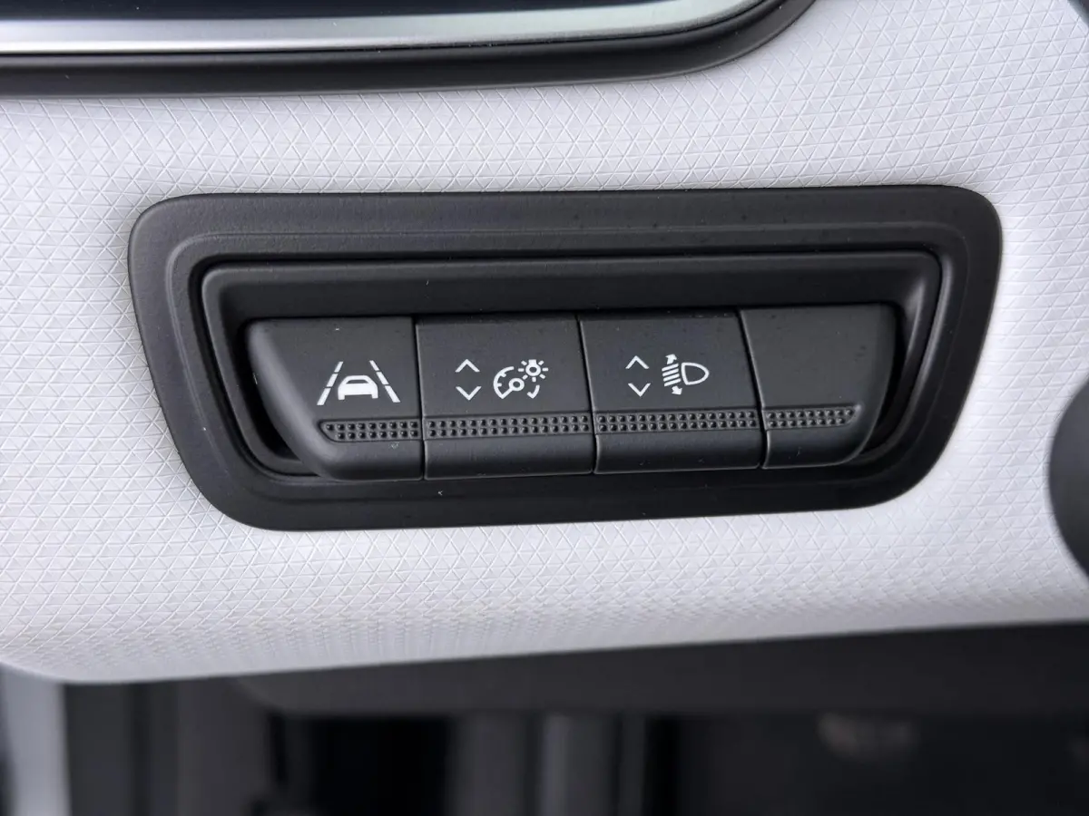 TCe 90 GPF Evolution | Navigatie | Parkeersensoren | Lichtmetalen velgen |