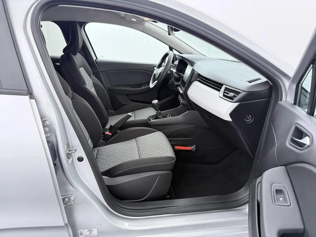 TCe 90 GPF Evolution | Navigatie | Parkeersensoren | Lichtmetalen velgen |