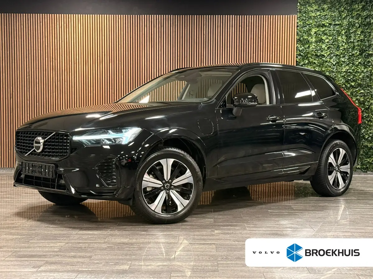 T6 AWD Recharge Plus Dark Long Range | Harman Kardon | All Season Banden | Adaptieve Cruise Control | Stoelverwarming voor+achter | Stuurwielverwarming | Parkeercamera | Pilot Assist | BLIS 